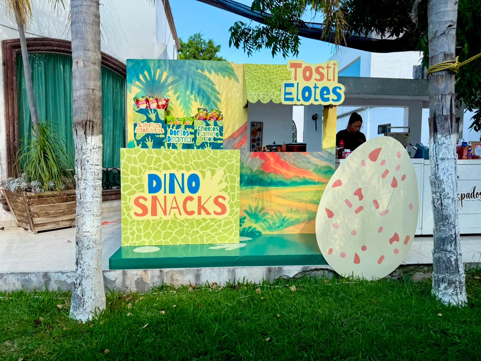 Estación de snacks temática para evento